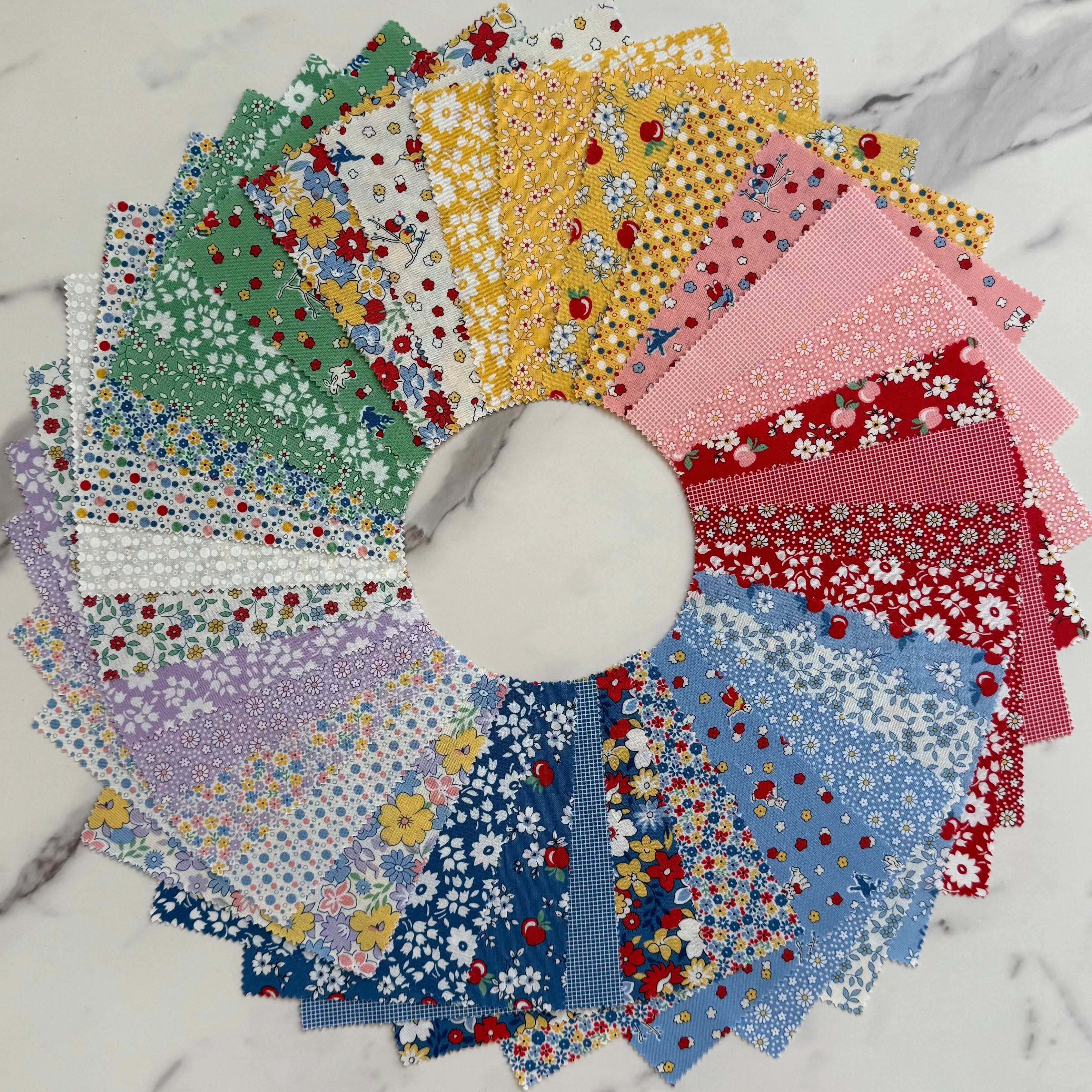 30s Playtime by Linzee McCray : Charm Pack – Modern Quilt Co.