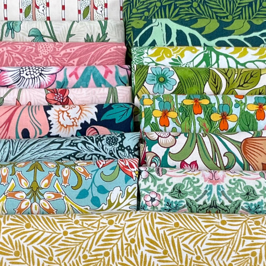 Bedford Park by Morris & Co. : Log Cabin Lattice Quilt Kit