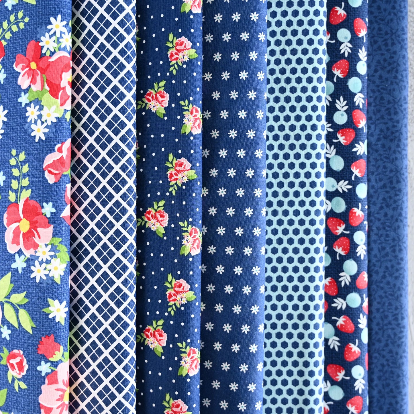 Berry Basket by April Rosenthal - Tiny Flowers - Blueberry 24152 14