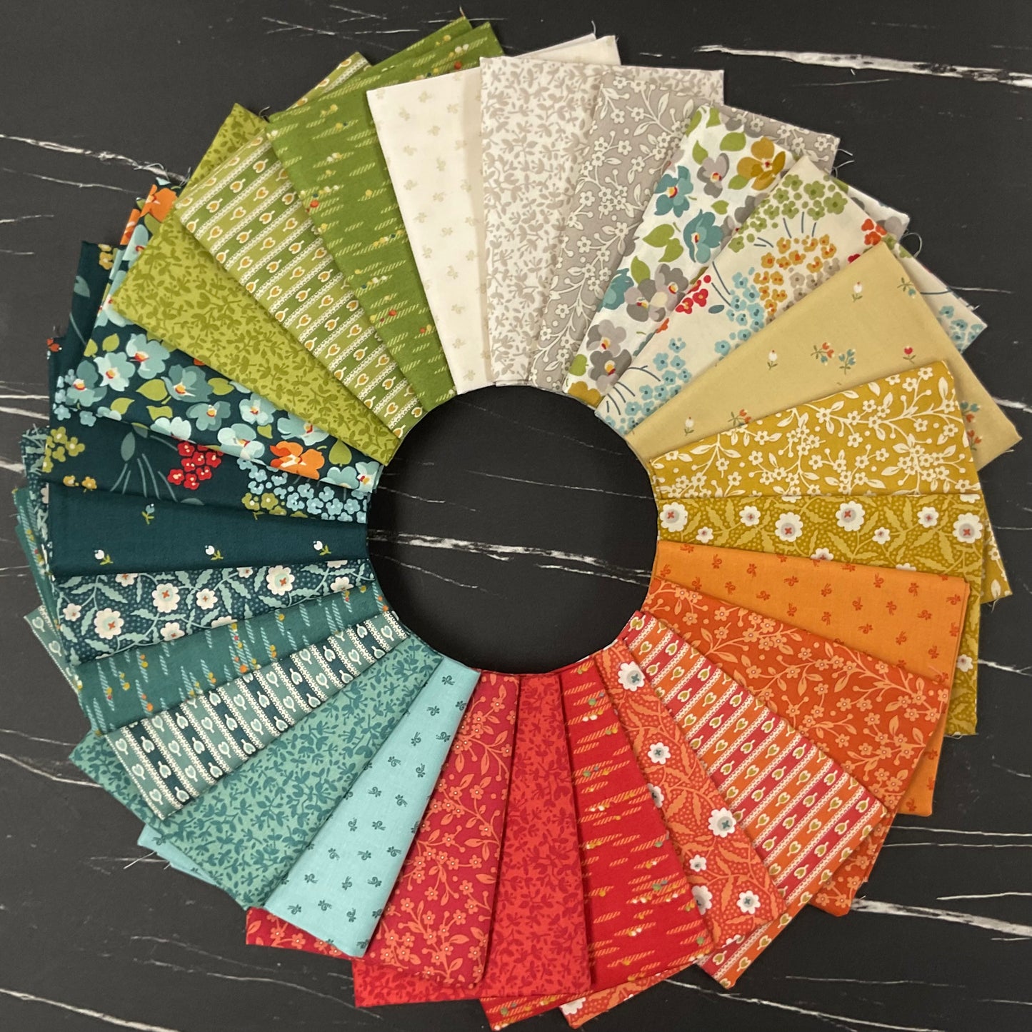 Flower Box by Renee Nanneman : Fabric Bundles