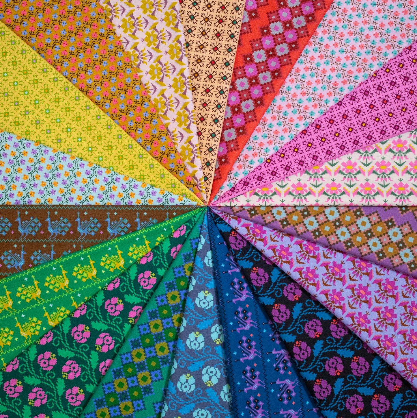 Heiress by Anna Maria Horner-Parry : Peacock Grass AMT1014-72C