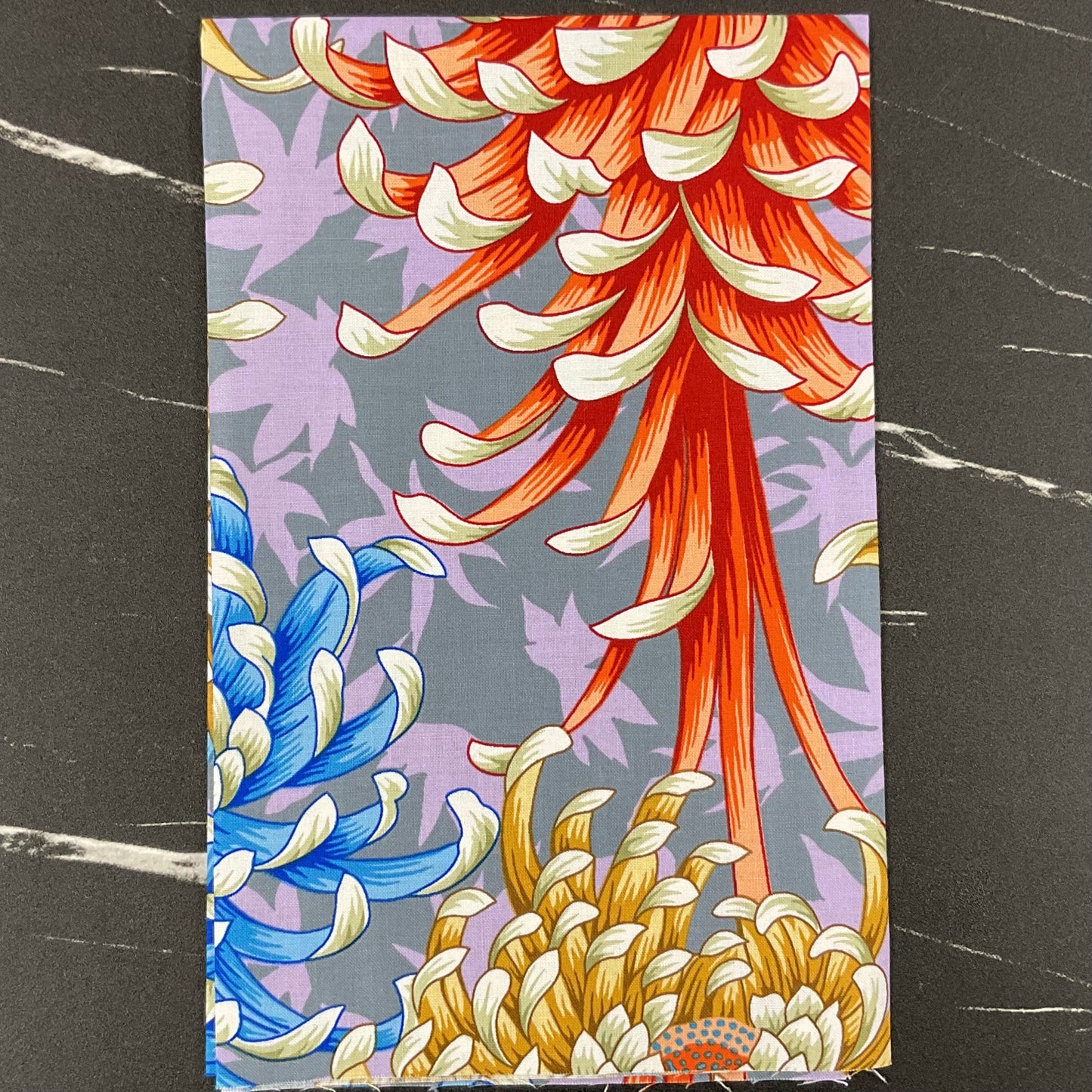 Kaffe Fassett Collective August 2025 : Spider Mums Pastel PWPJ135.PASTEL
