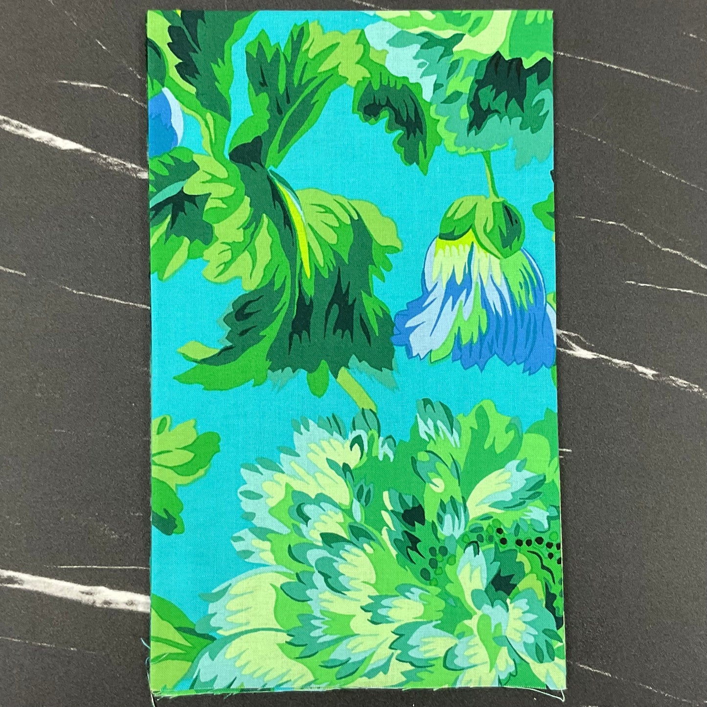 Kaffe Fassett Collective August 2025 : Rosemary Green PWPJ134.GREEN