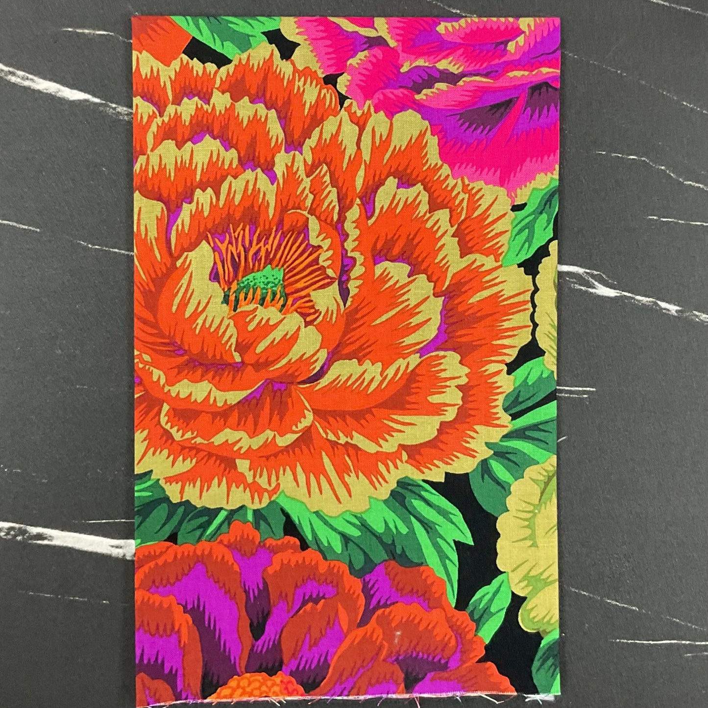 Kaffe Fassett Collective August 2025 : Tibetan Peony Red PWPJ136.RED