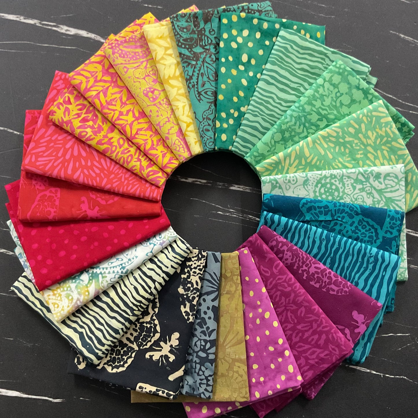Strawberry Lane by Sally Kelly - Fabric Bundles