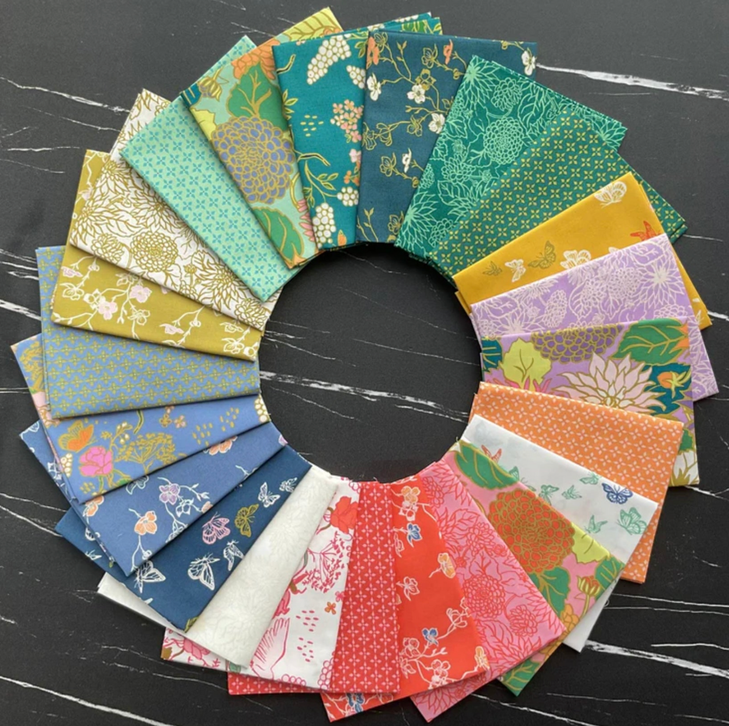 In the Garden by Jennifer Moore / Monaluna : Migration Sunflower 53629-8