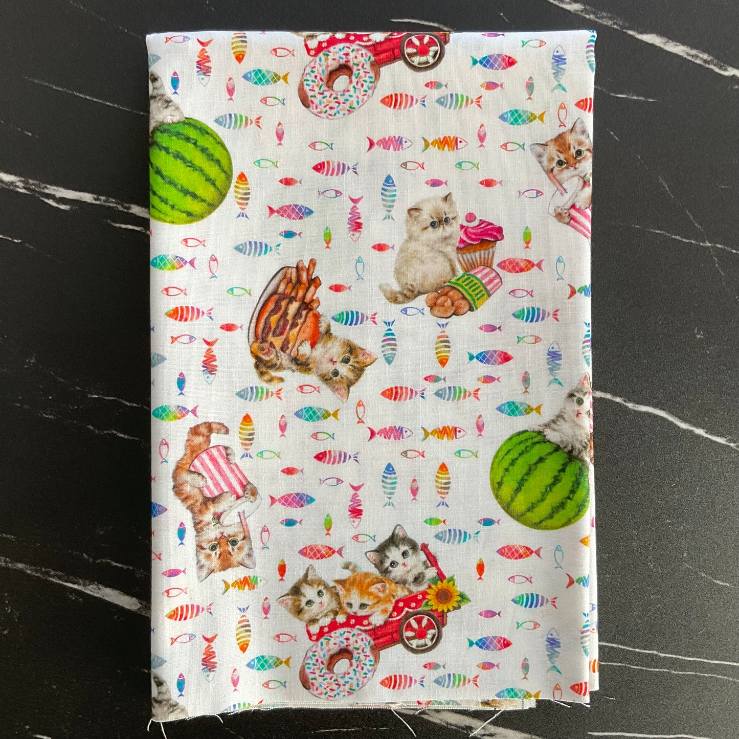 Instagram Famous by Kayomi Harai - Tossed Cats 8064-01