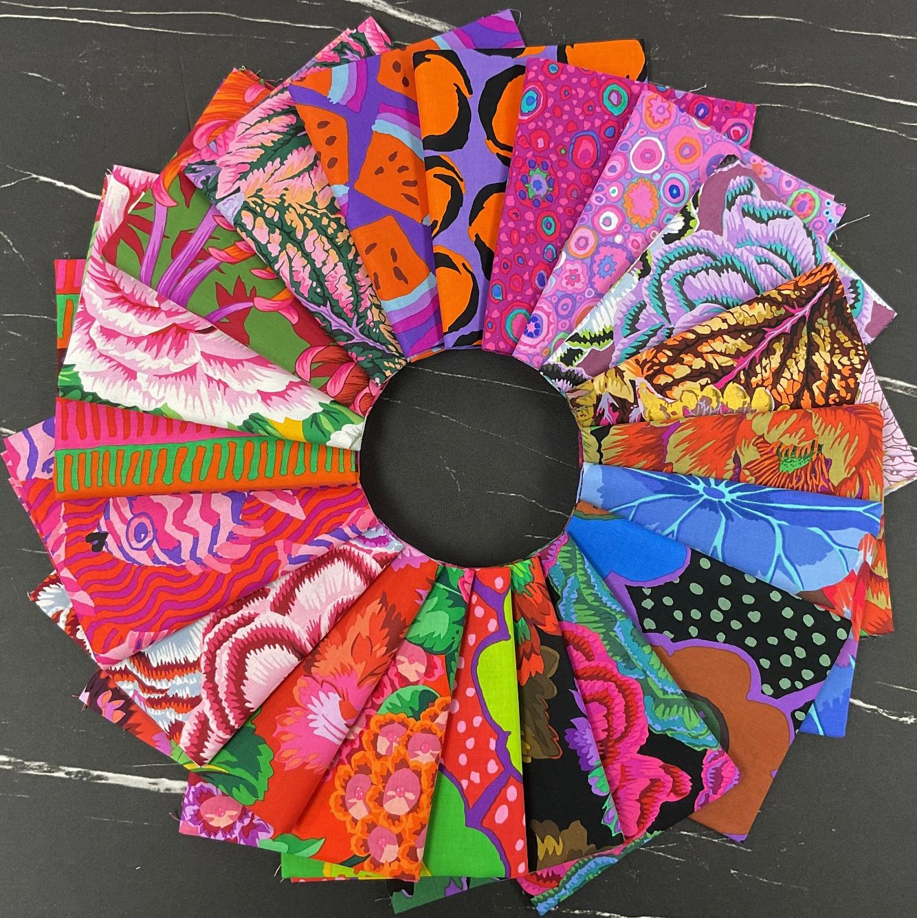 Kaffe Fassett Collective August 2025 : Tibetan Peony Warm PWPJ136.WARM