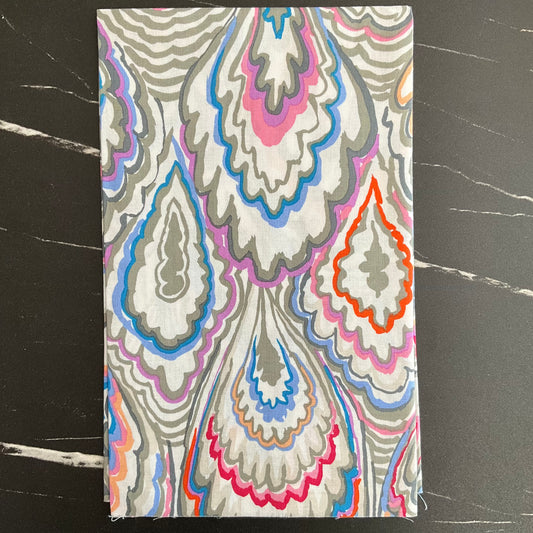 Kaffe Fassett Collective February 2025 : Marble Scallops Grey-PWGP207.GREY