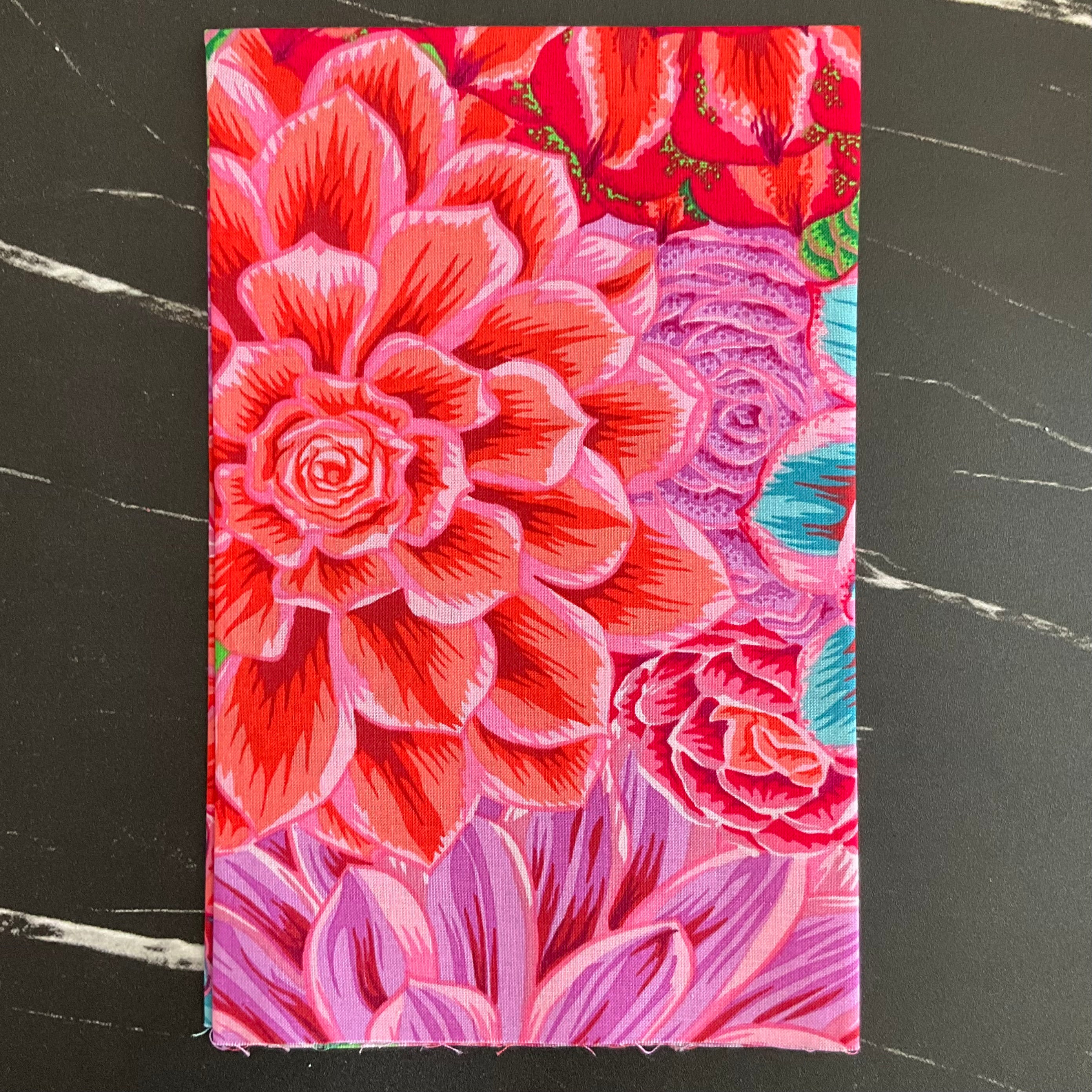Kaffe Fassett Collective February 2025 : House Leeks Pink