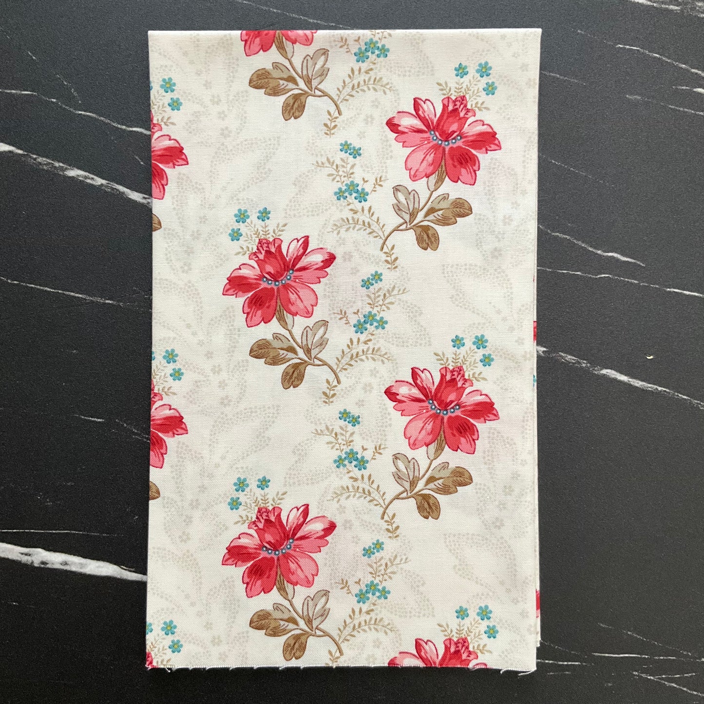 Lighthouse by Laundry Basket Quilts - Bayou Seashells A1473-L