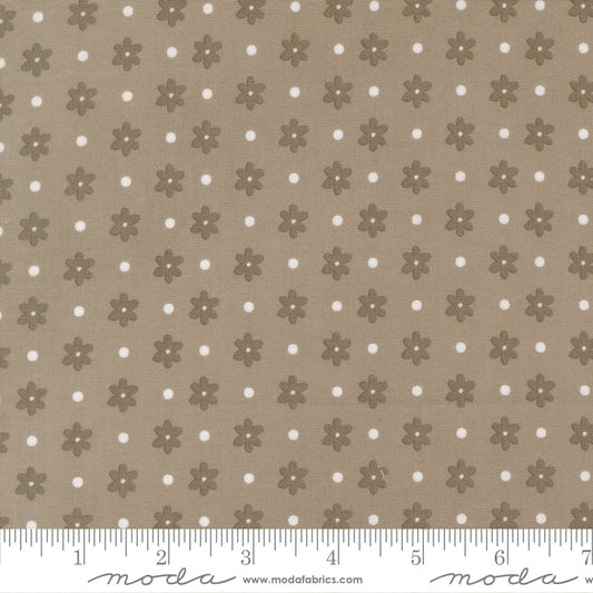 Poinsettia & Pear by Sherri & Chelsi : Daisy Dot Stone 37713 17