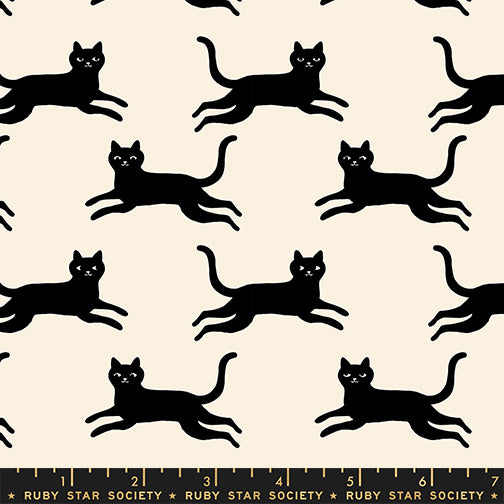 Oops All Cats by Sarah Watts : Kitty Run Black RS2150 16