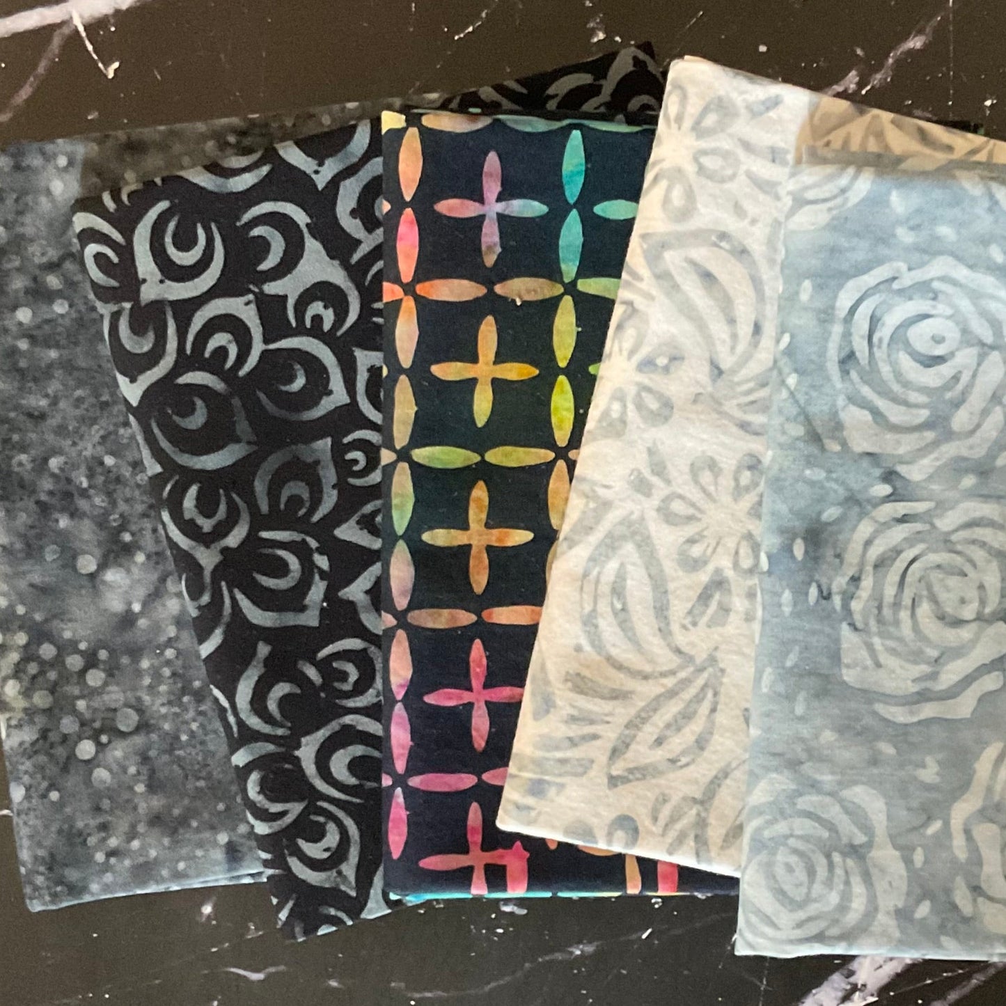 Splendor Quiltessentials 5 Batiks