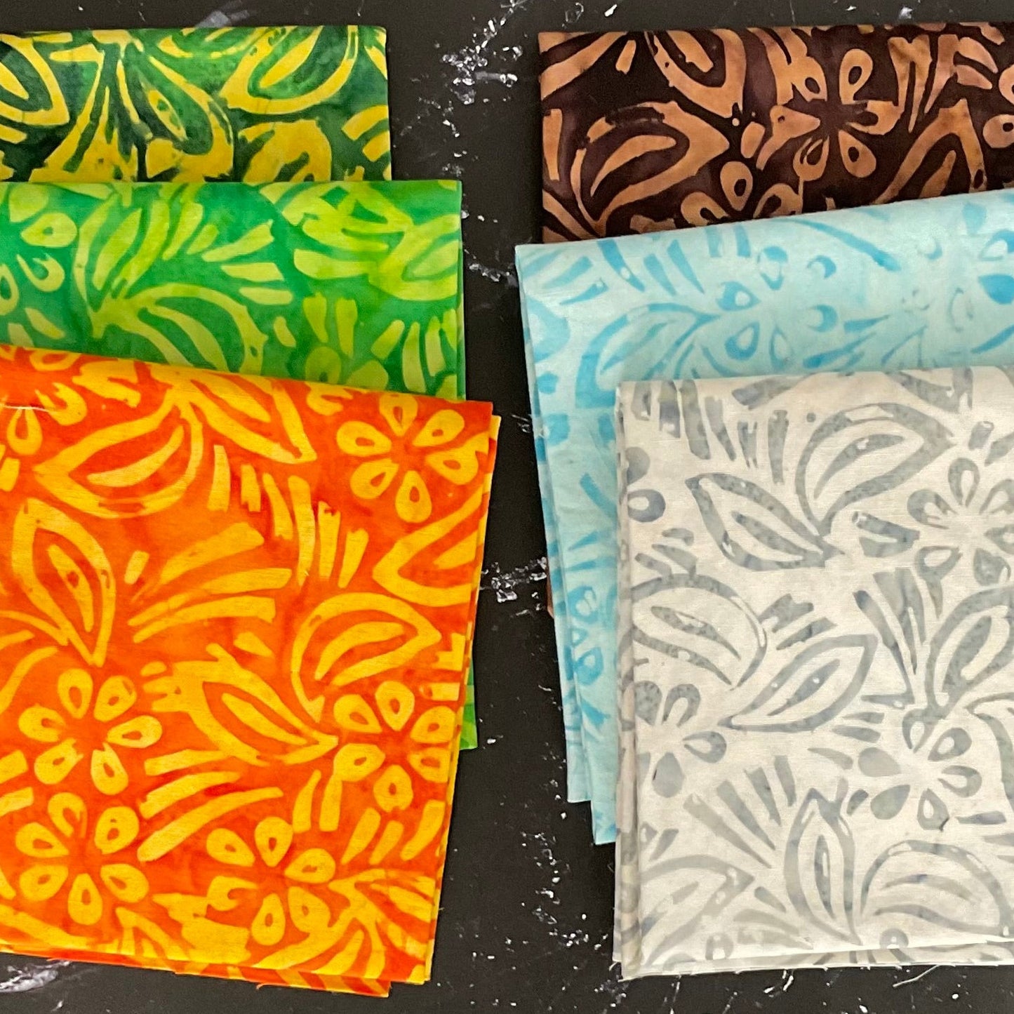 Splendor Quiltessentials 7 Batiks - Hibiscus Bundle