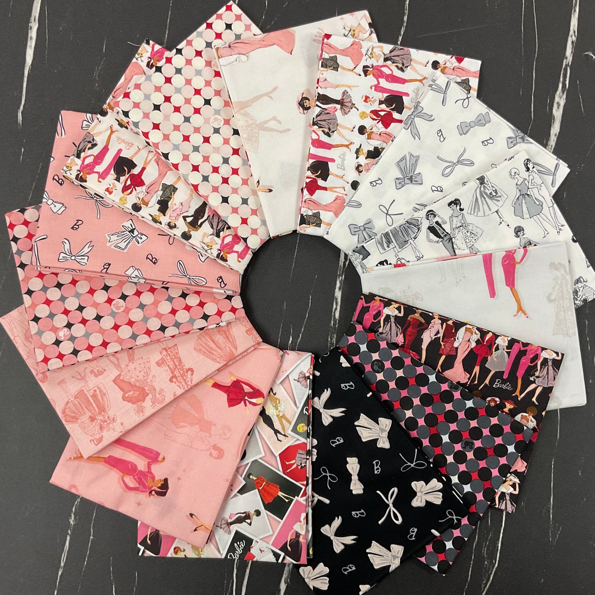 Barbie™ Vintage : 15 Piece Fat Quarter Bundle