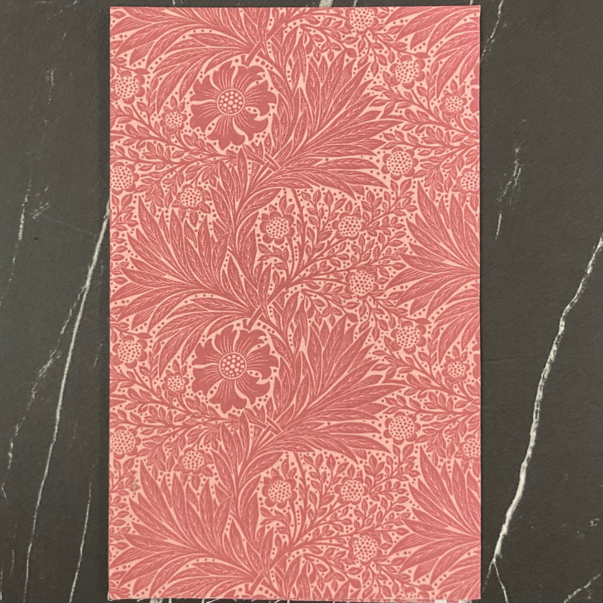 Bedford Park by Morris & Co. : Marigold Rose PWWM006.ROSE – Modern