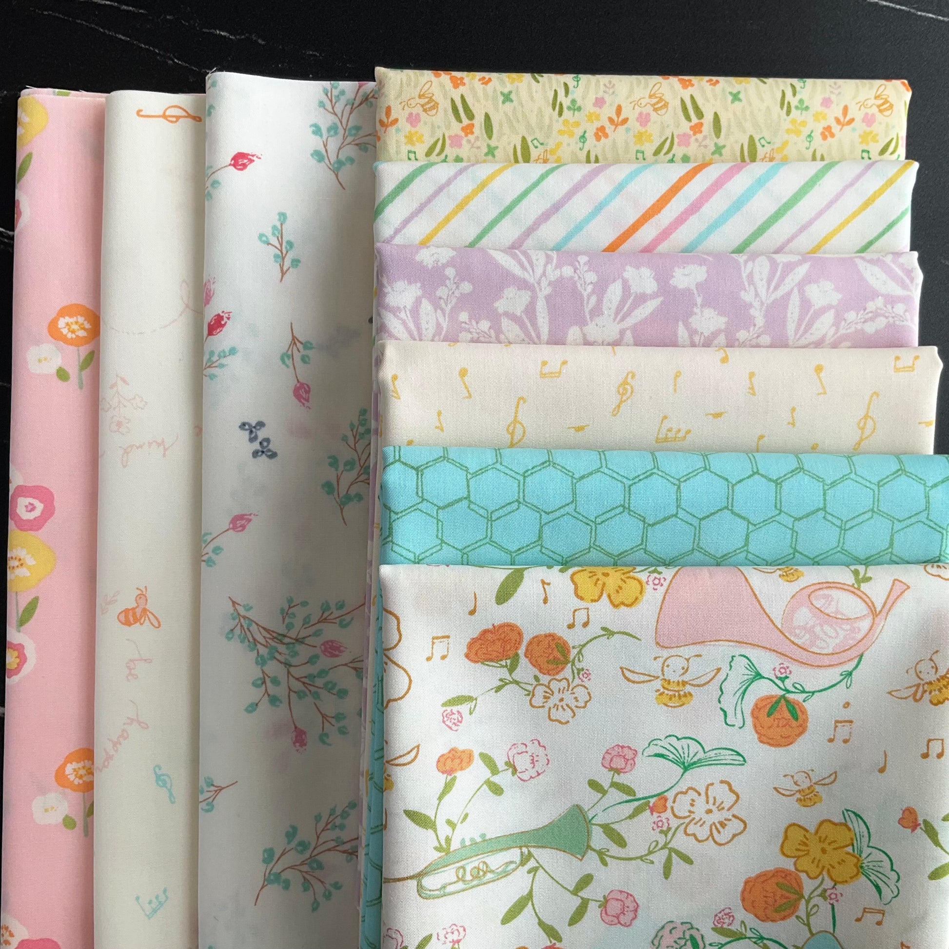 Bee Soft Quilt Kit : LullaBee by Patty Basemi