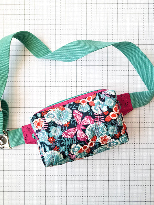 Alpen Belt Bag Pattern by Kristina Brinkerhoff