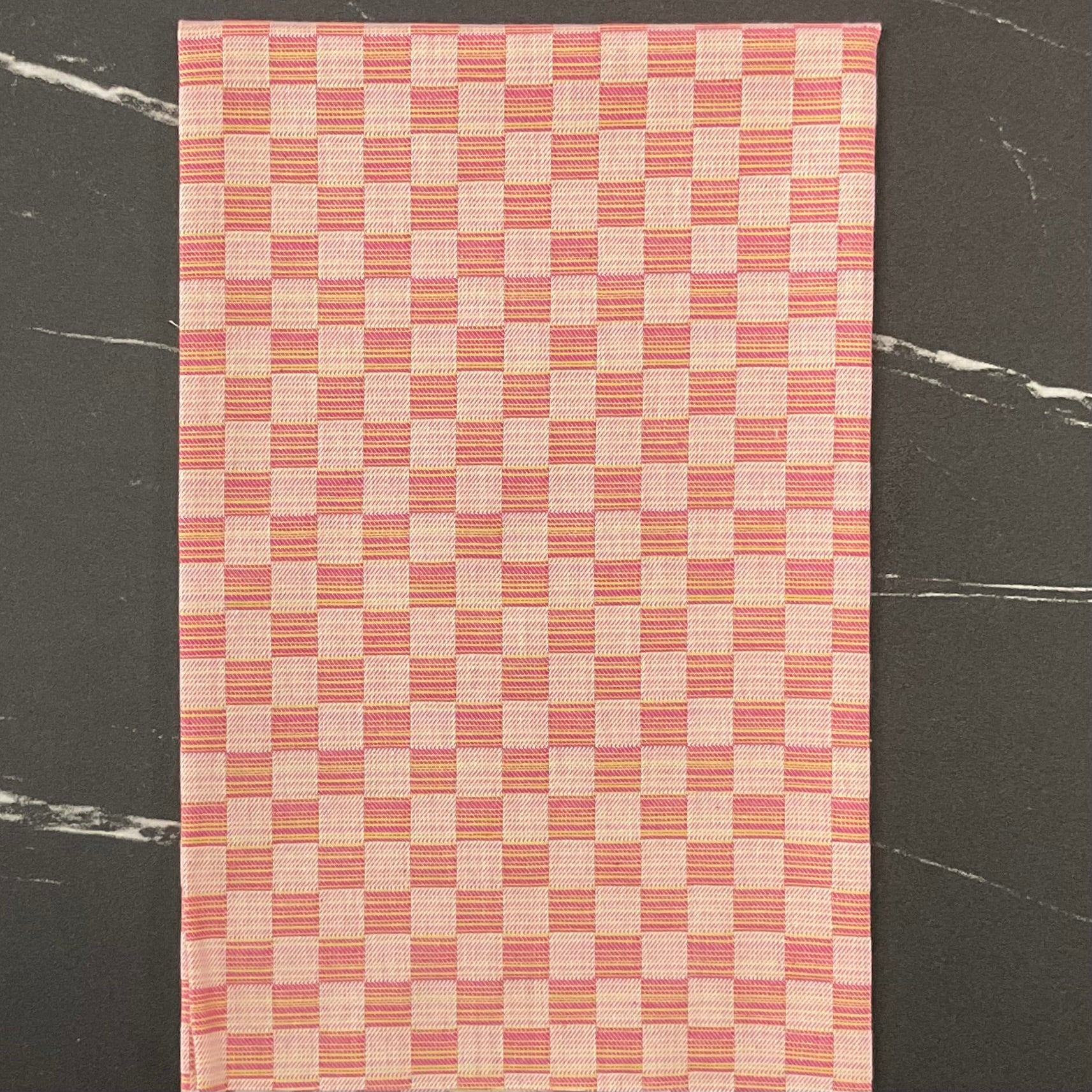 Check Mates by Anna Maria Horner-Parry : Gameboard Rose WAMT109-14L