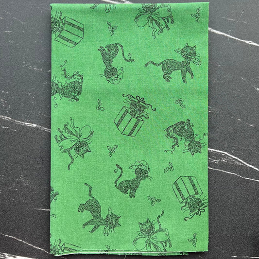 Christmas with Scaredy Cat by Amanda Niederhauser : Cat Toss Green