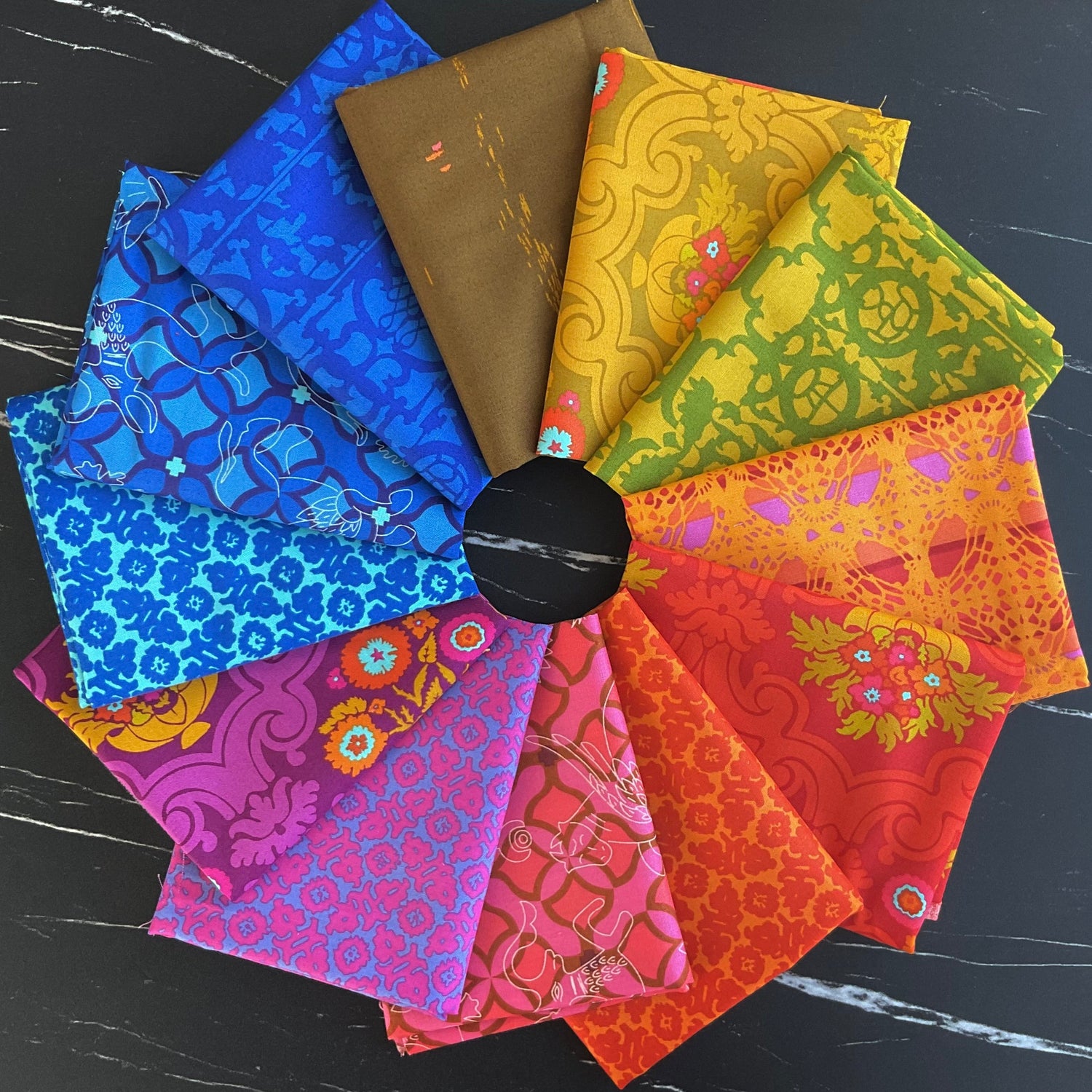 Chrysanthemum by Alison Glass : Bundles