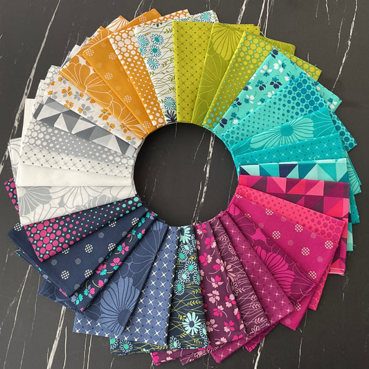 Color Crush by V and Co. : 31 pc Fat Quarter Bundle