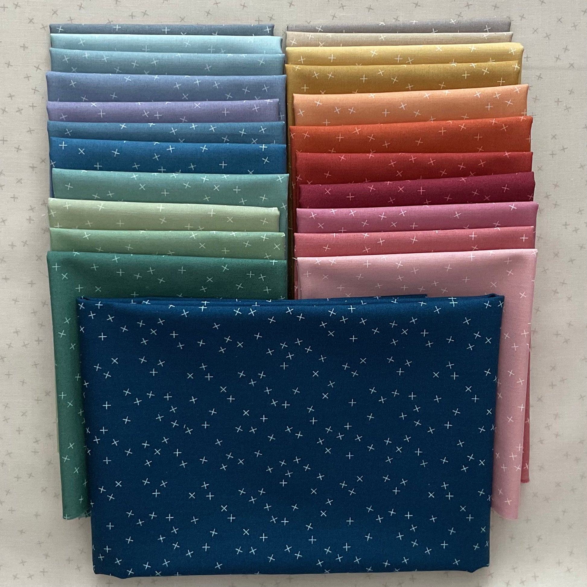 Crisscross by Andover Fabrics - Crosshatch Quilt Kit