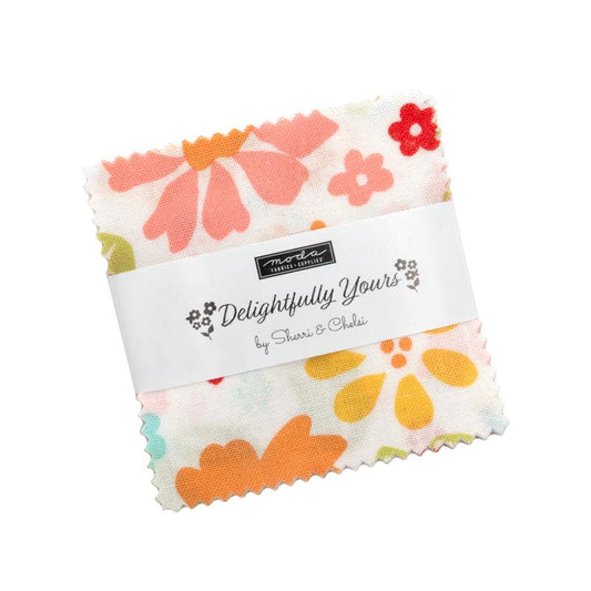 Delightfully Yours by Sherry & Chelsi : Mini Charm 37700MC (Estimated Arrival September 2025)