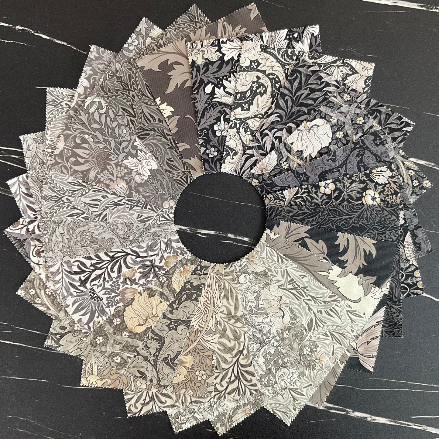 Ebony Suite by Barbara Brackman : Mini Charm Pack