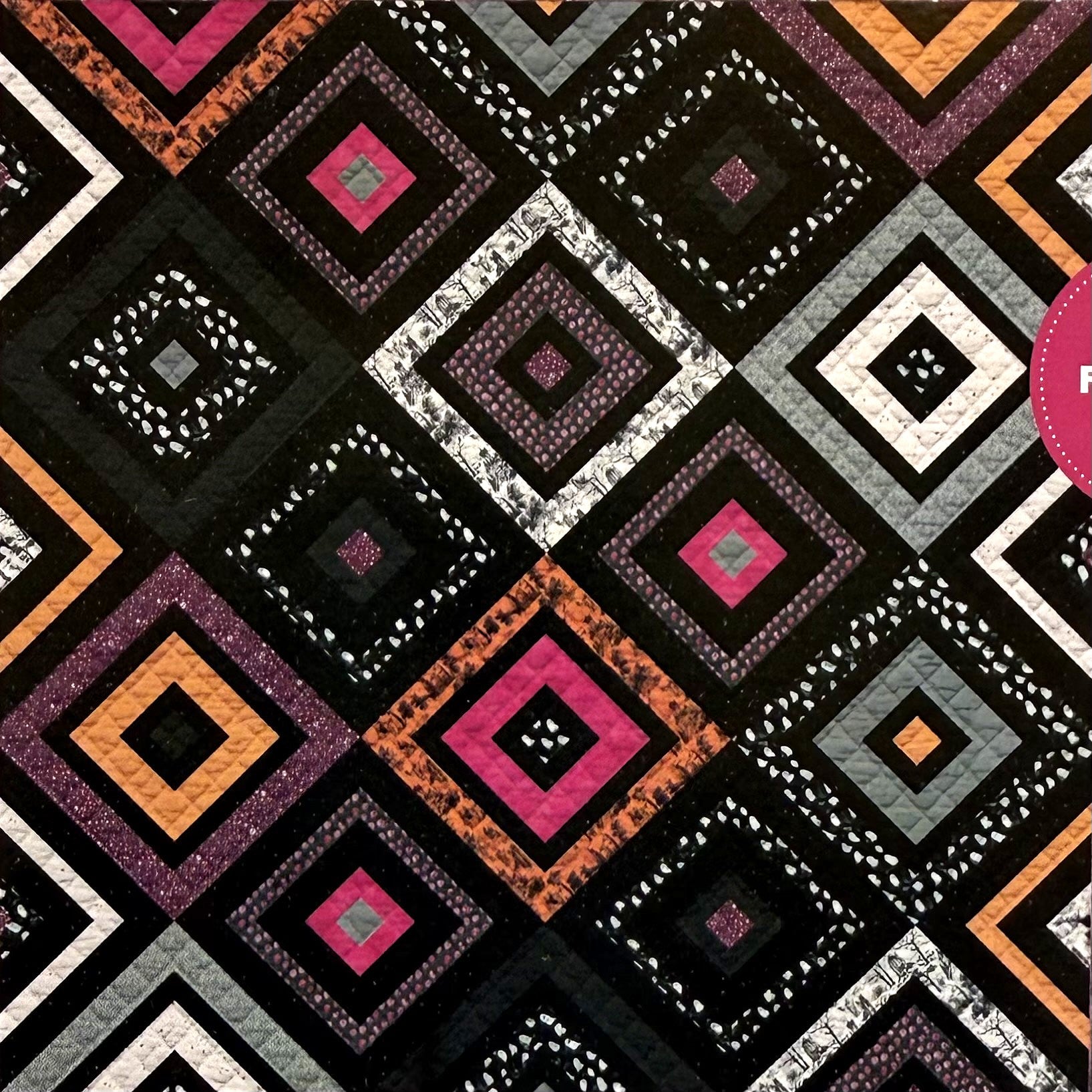 Enshadow by Katarina Roccella : Free PDF Haunted Maze Quilt Pattern