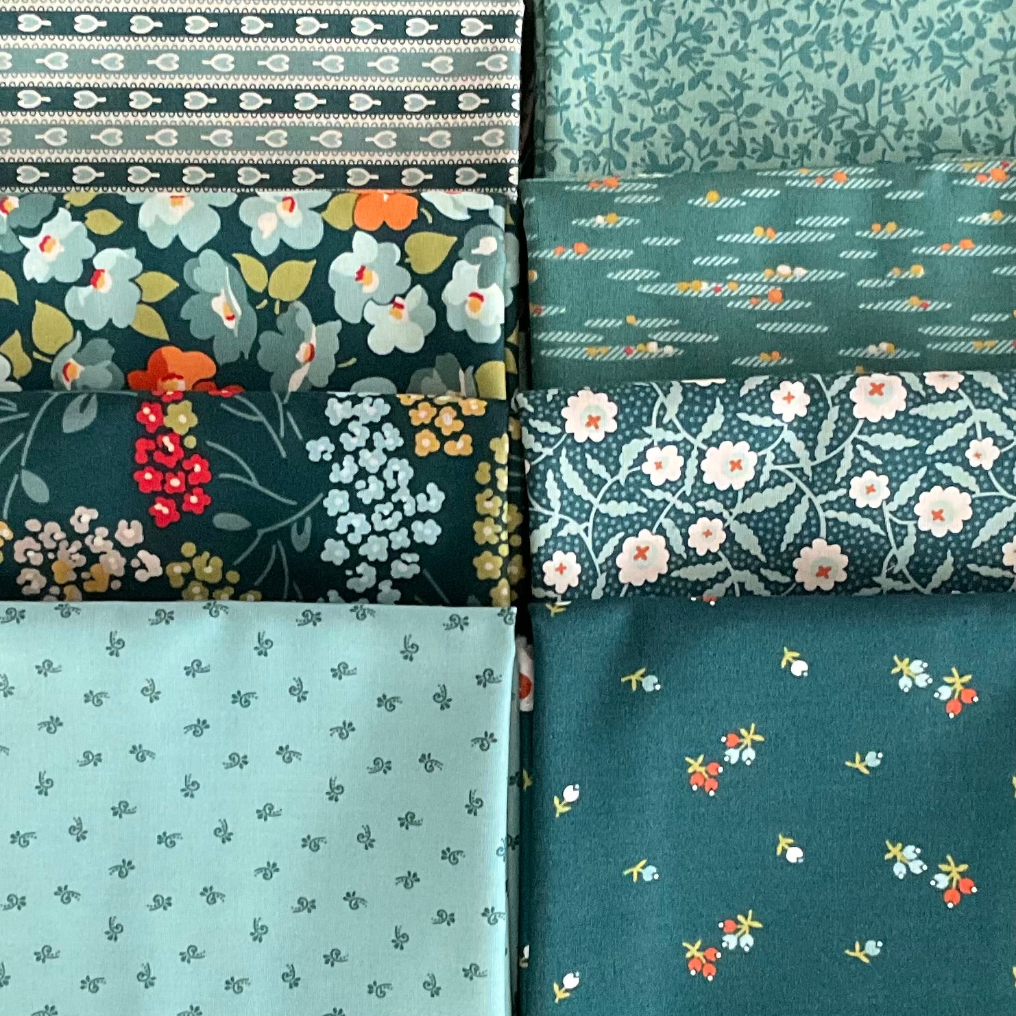 Flower Box by Renee Nanneman : Fabric Bundles