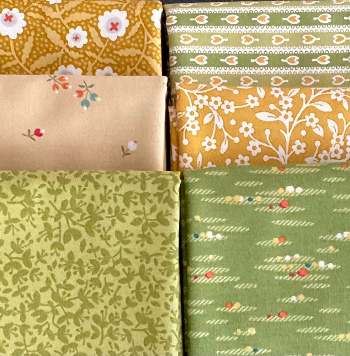 Flower Box by Renee Nanneman : Fabric Bundles