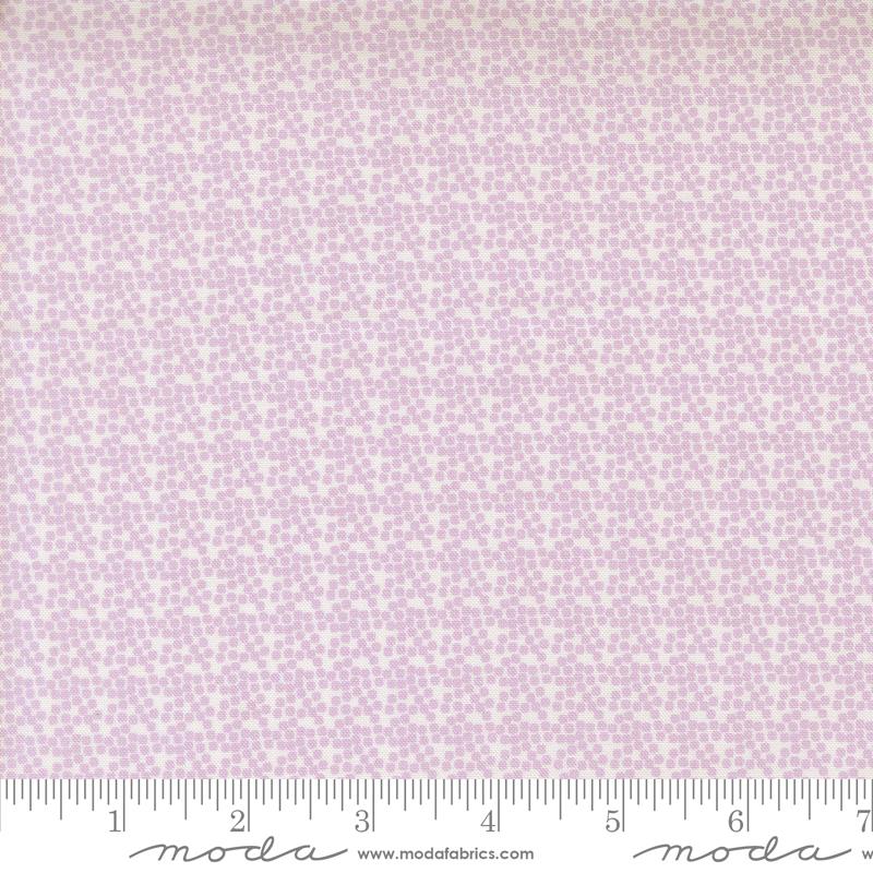 Gathered Bonbons by Jen Kingwell : Pebbles Lilac 18301 11
