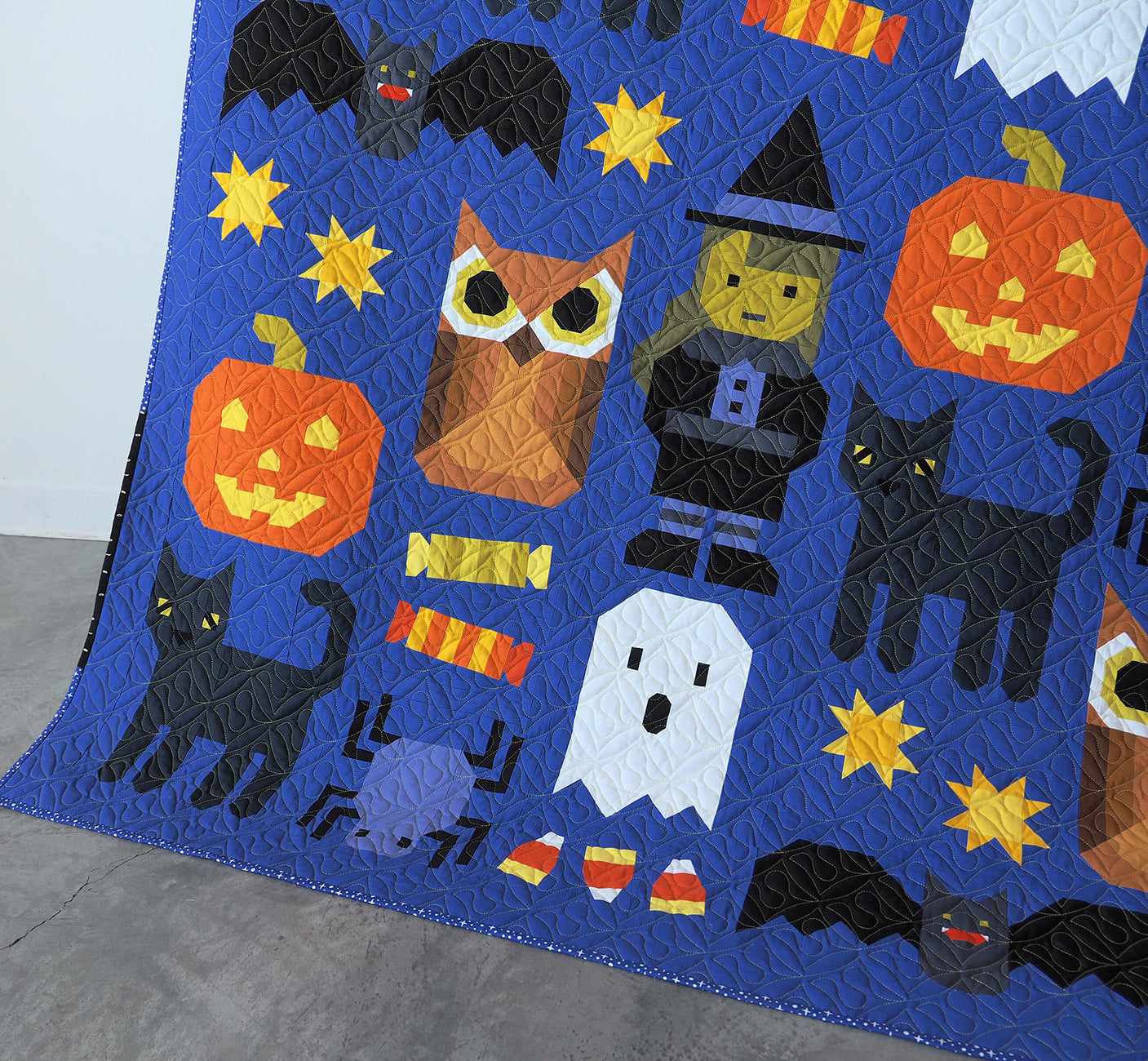 Happy Halloween Quilt Pattern by Elizabeth Hartman