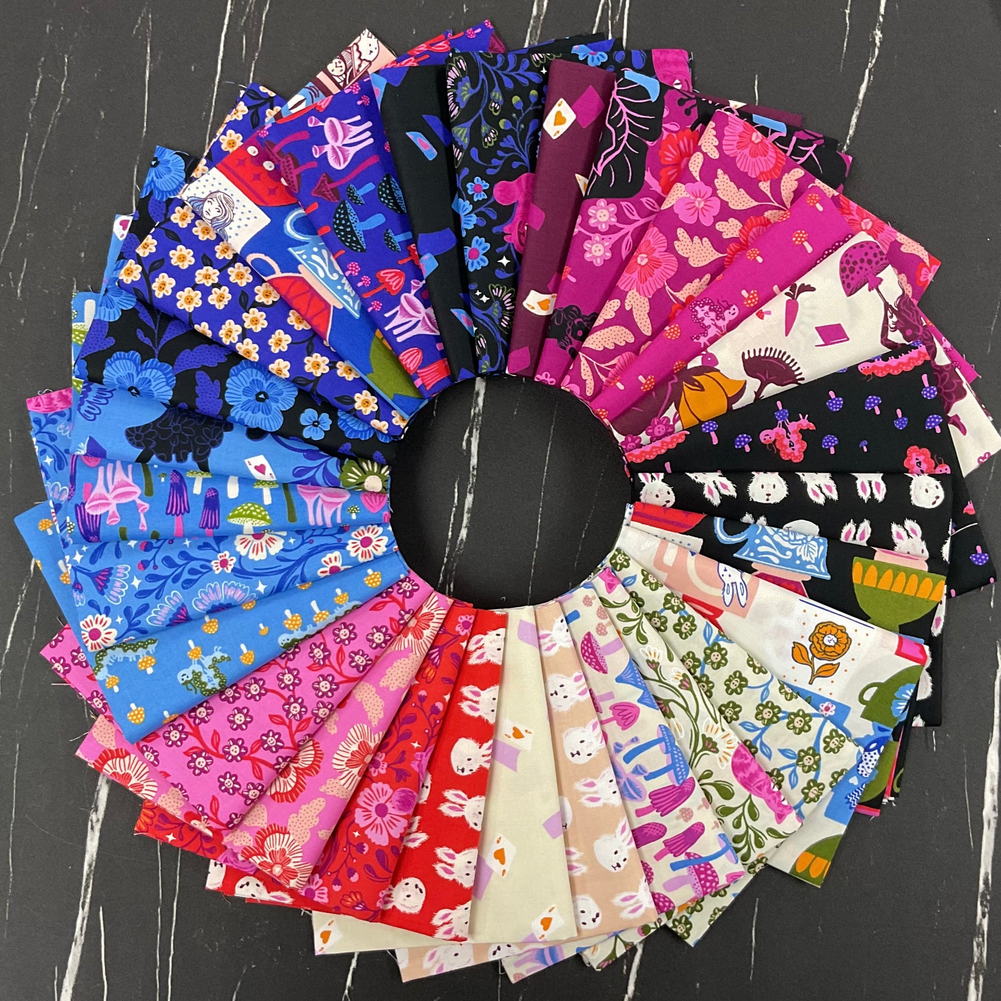 Hello Alice by Sarah Watts : Coordinating Fabric Bundles