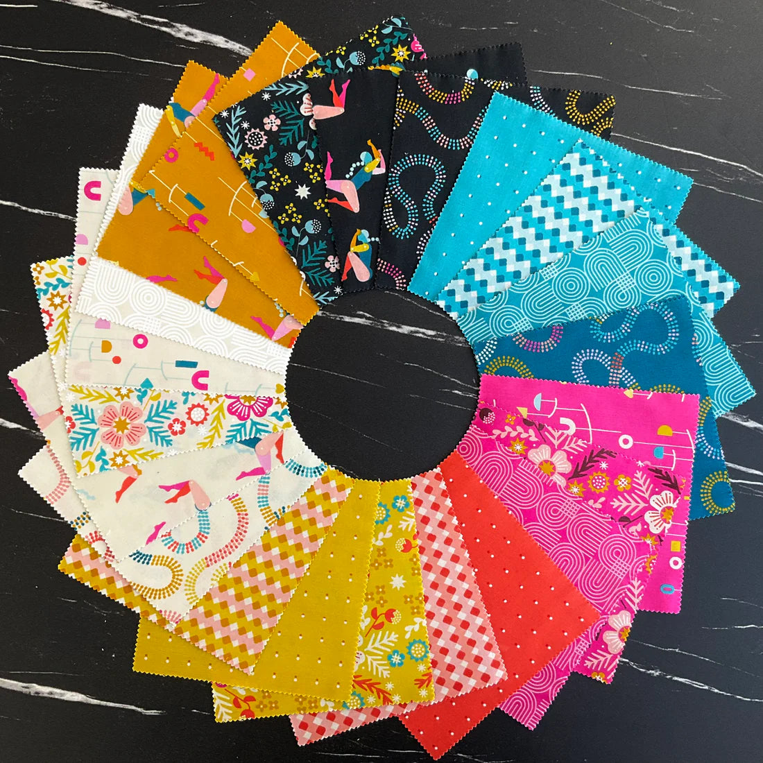 Pivot by Ruby Star Collaborative - Baby Zip Tease Quilt Kit