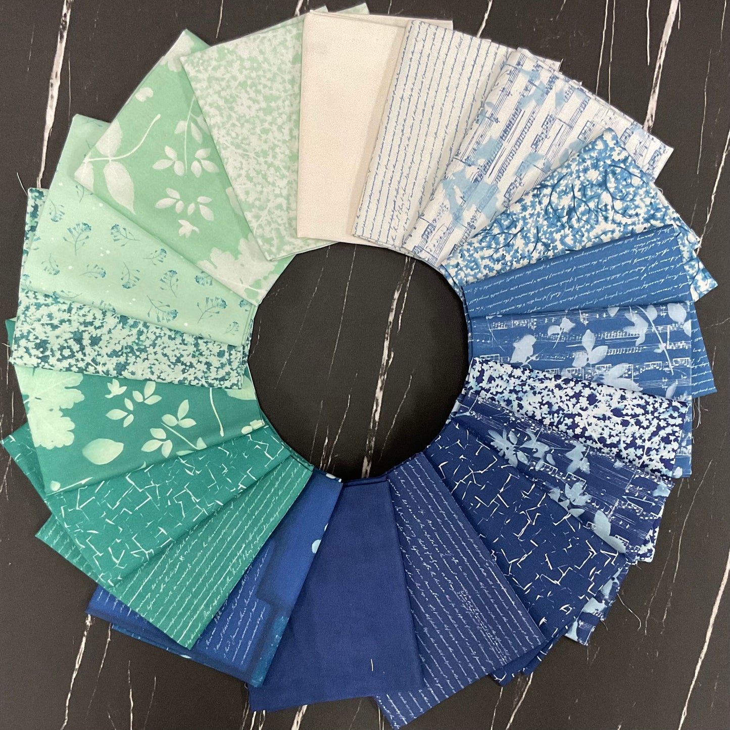 Bluebell de Janet Clare : Offres groupées