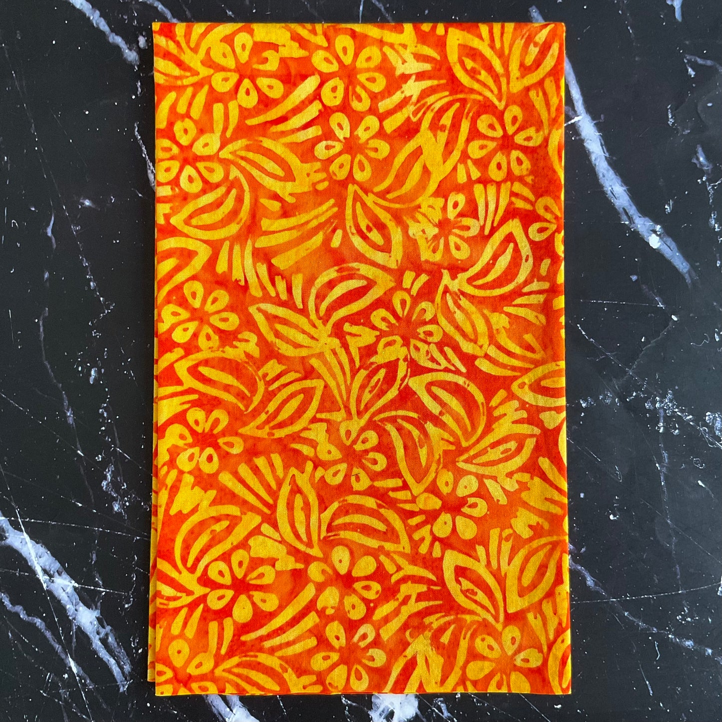 Splendor Quiltessentials 7 Batiks par Anthology Fabrics : Hibiscus Orange 445Q-1