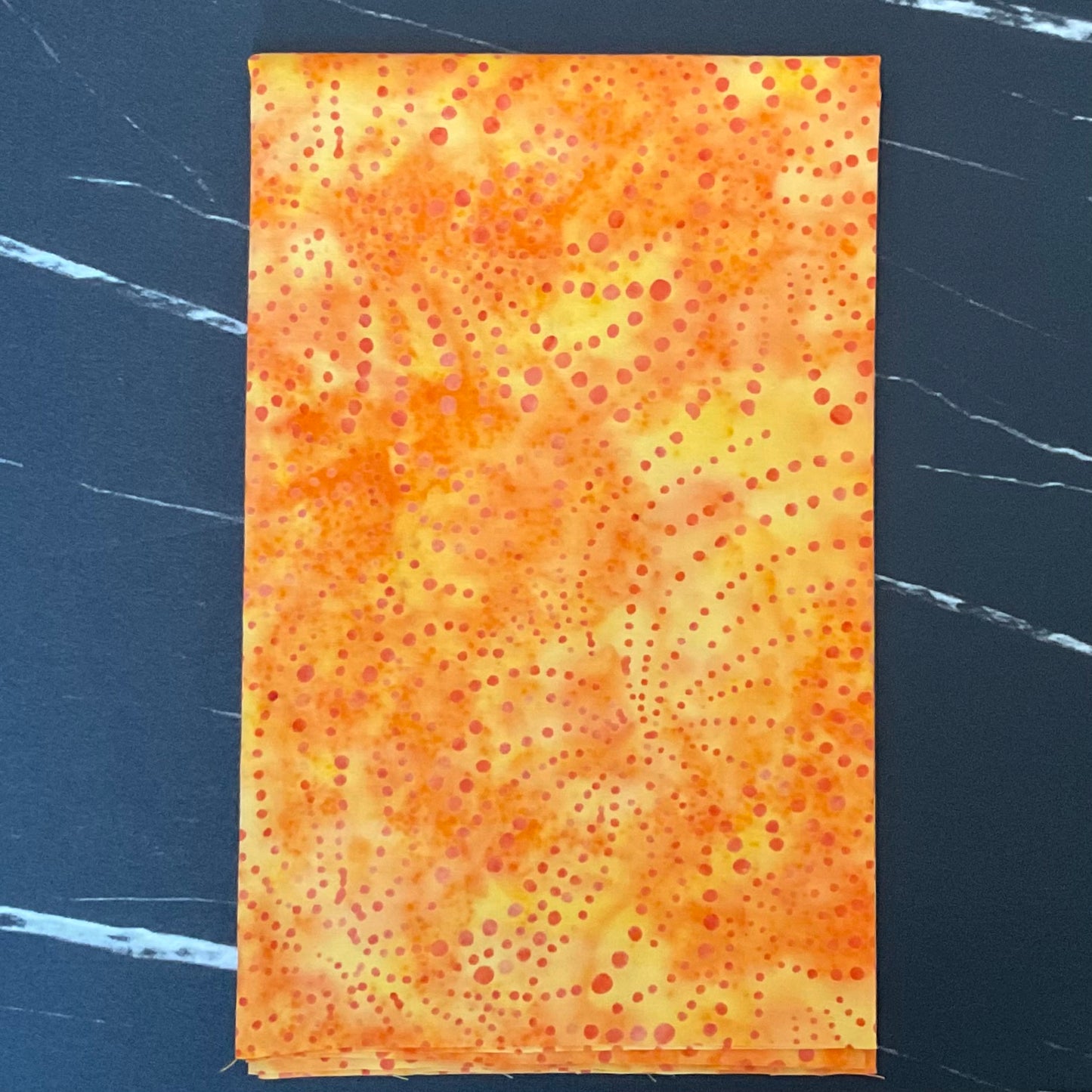 Splendor Quiltessentials 7 Batiks par Anthology Fabrics : Fireworks Citrus 441Q-3