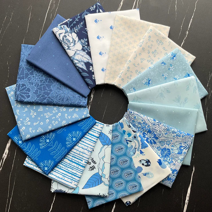 True Blue by Maureen Cracknell  : Chinoiserie Quilt Kit