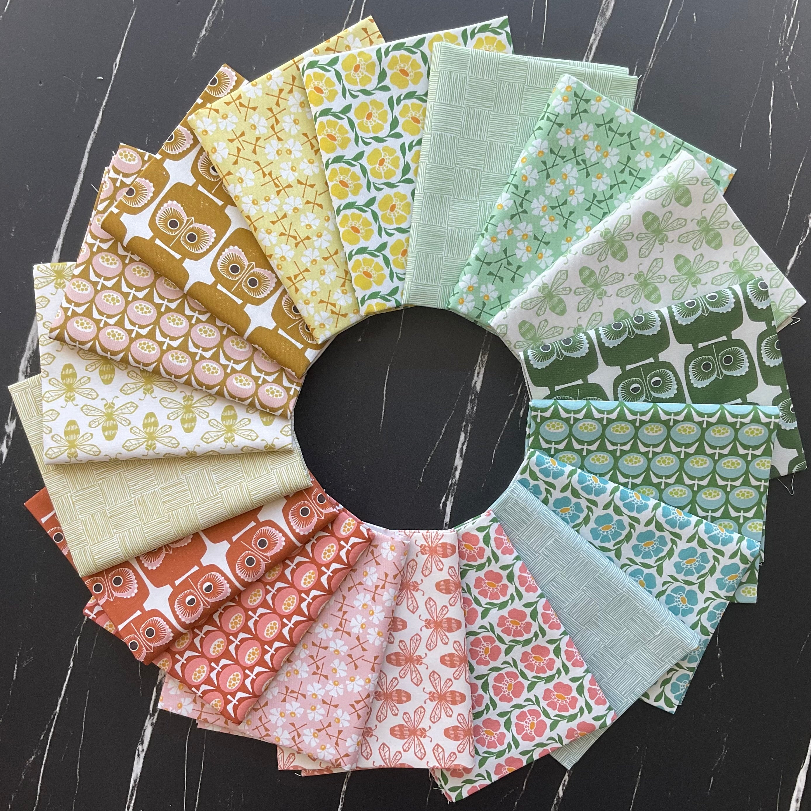 Sweet Floral Scent by Loes Van Oosten : Bundles – Modern Quilt Co.