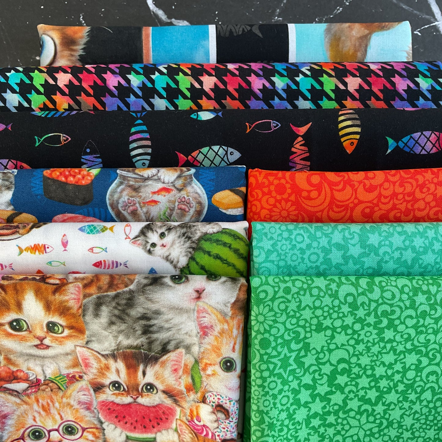 Instagram Famous by Kayomi Harai : Meowy Famous Quilt Kit