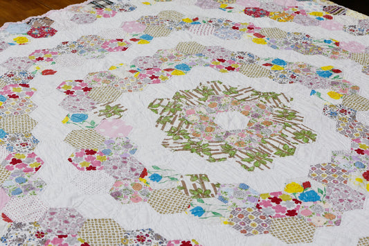 Postcard Project #19 - Hexigo Round by Jen Kingwell Designs