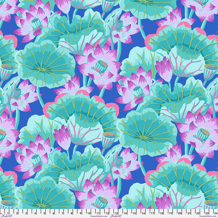 Kaffe Fassett Collective August 2025 : Lake Blossoms Turquoise PWGP093.TURQUOISE