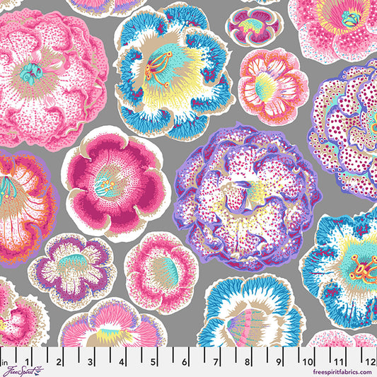 Kaffe Fassett Collective August 2026 : Helen Pastel PWPJ140.PASTEL