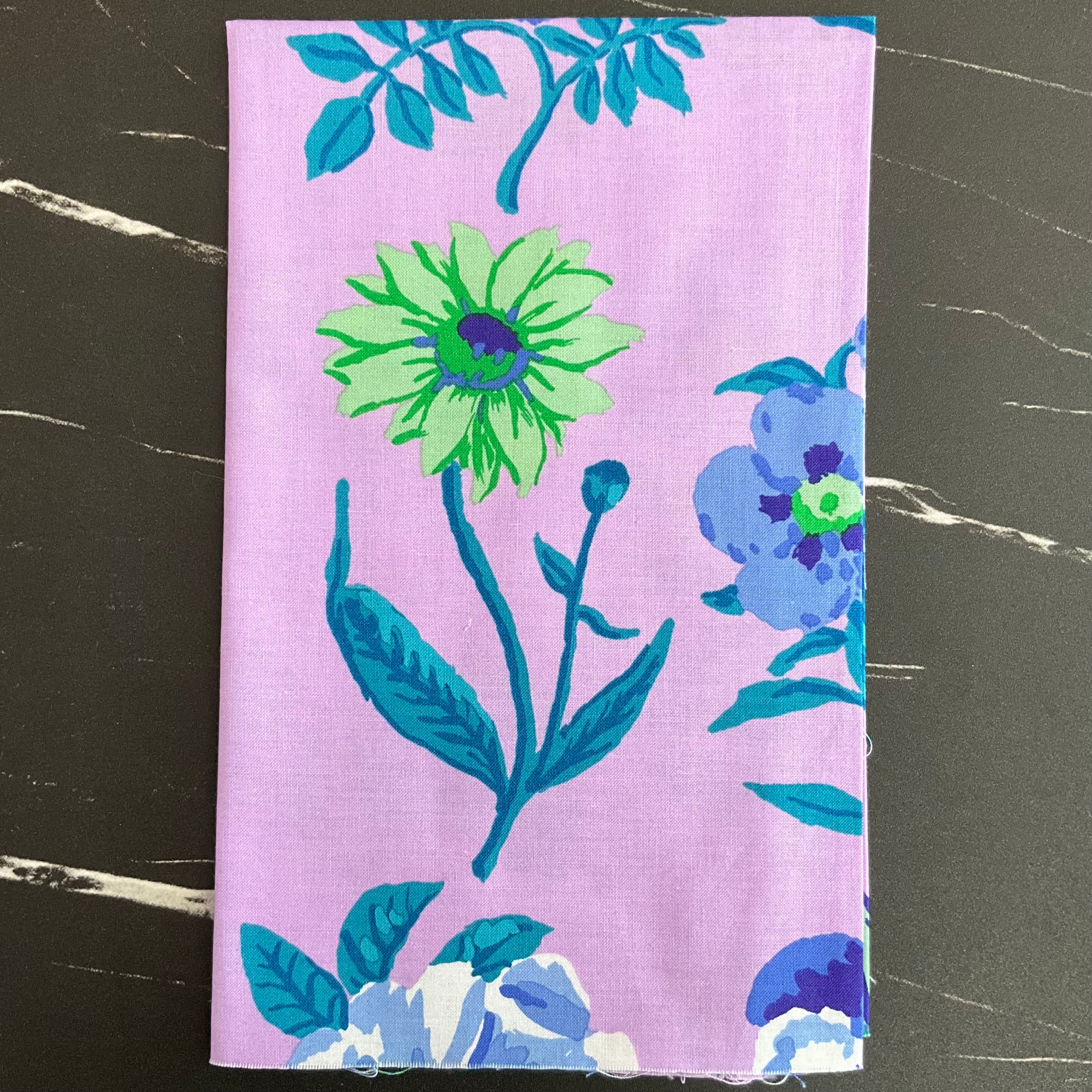 Kaffe Fassett Collective February 2025 : Flower Studies - Lilac
