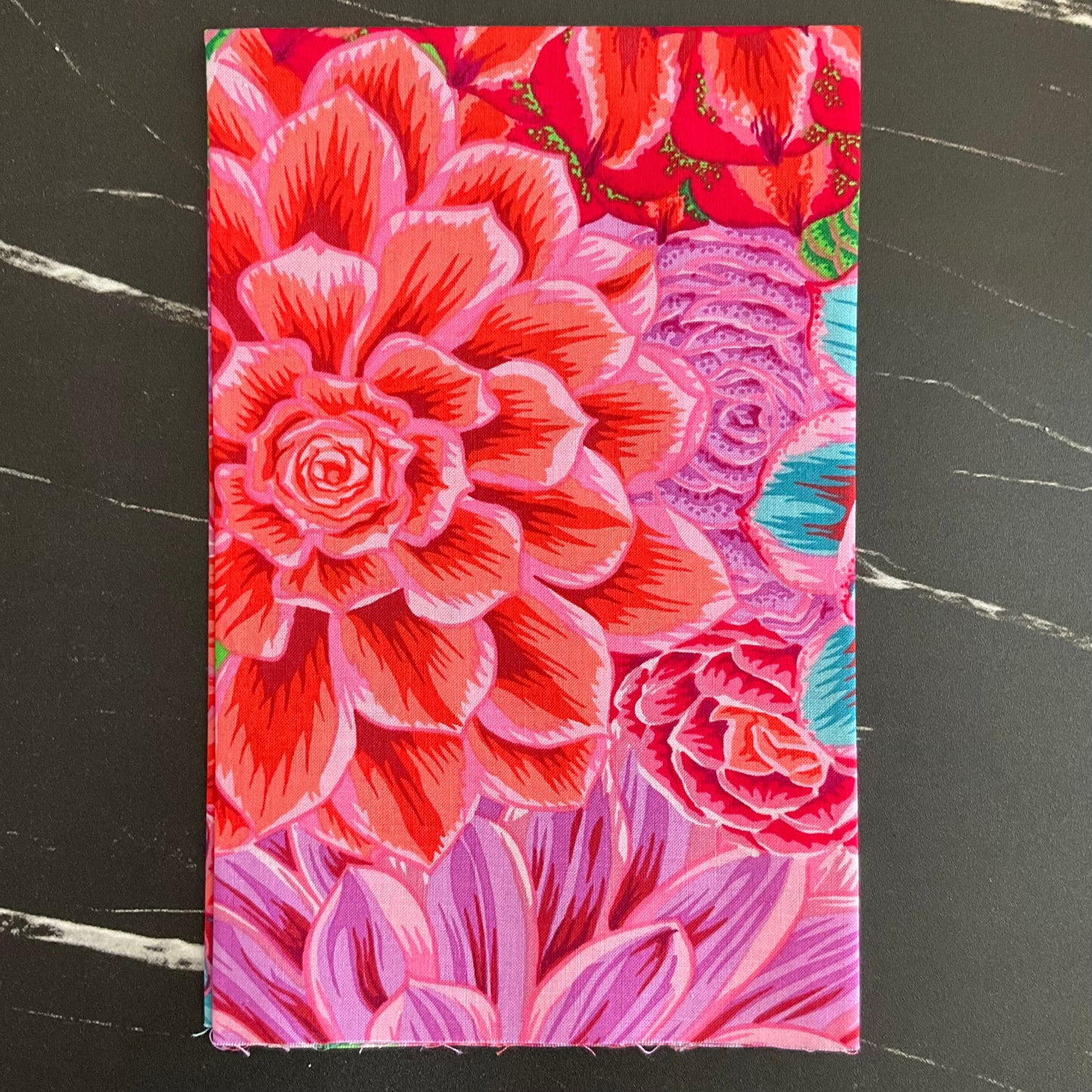 Kaffe Fassett Collective February 2025 : House Leeks Pink - PWPJ113.PINK