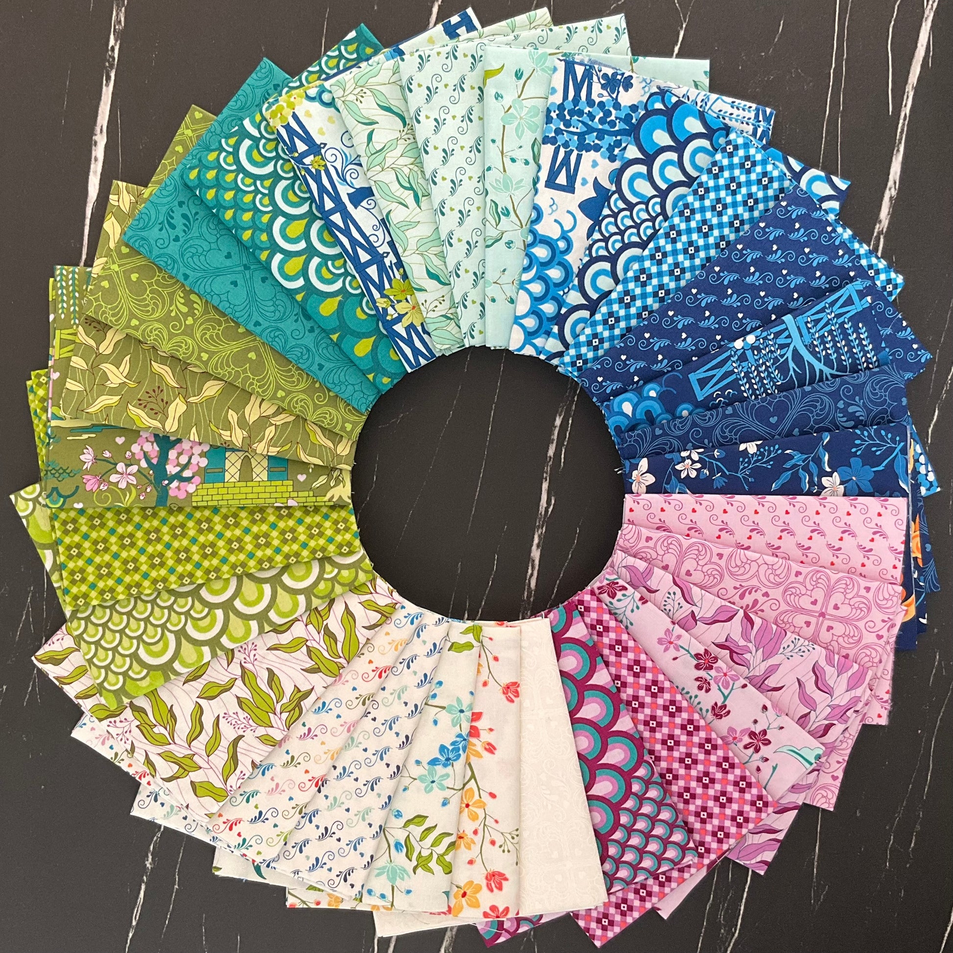 Legendary Love by Sarah Thomas of Sariditty : Fabric Bundles