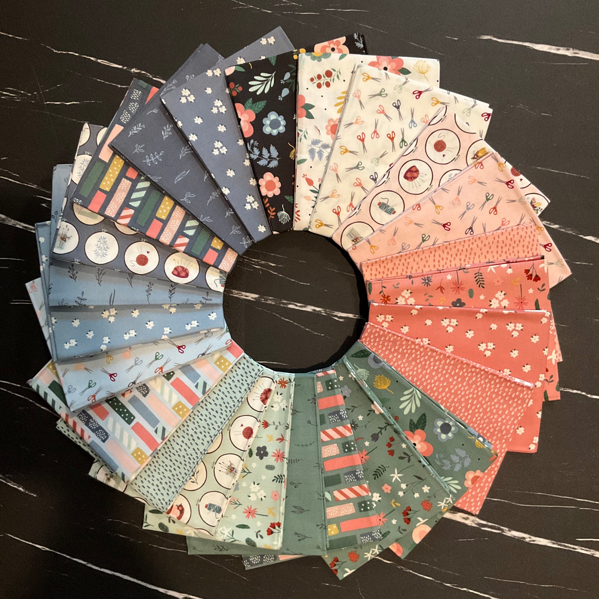 Let's Create by Echo Park Paper Company : Fat Quarter Bundle